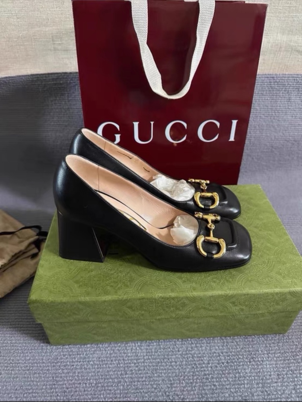 Gucci Black Leather Horsebit Block Heel Pumps Size 35.5